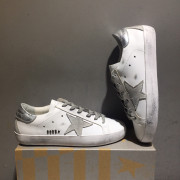 2위 Golden Goose 골든구스 남여공용 스니커즈