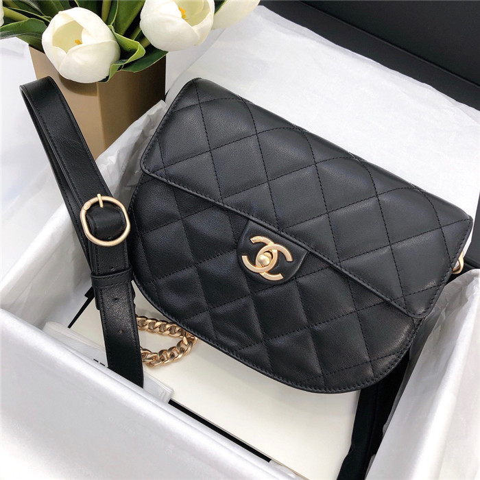 CHANEL 샤* 메신저 백 AS2484