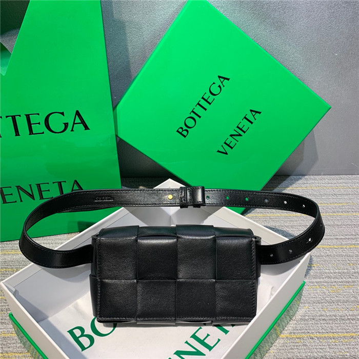 BOTTEGA VENETA 보**베** 힙색 B90770