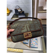 Fendi 펜디 아이코닉 바게트백 F8409