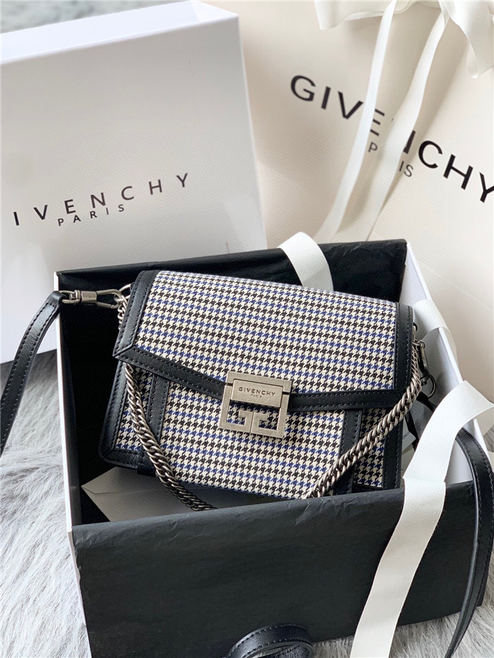 GIVENCHY 지** GV3 스몰 G51511