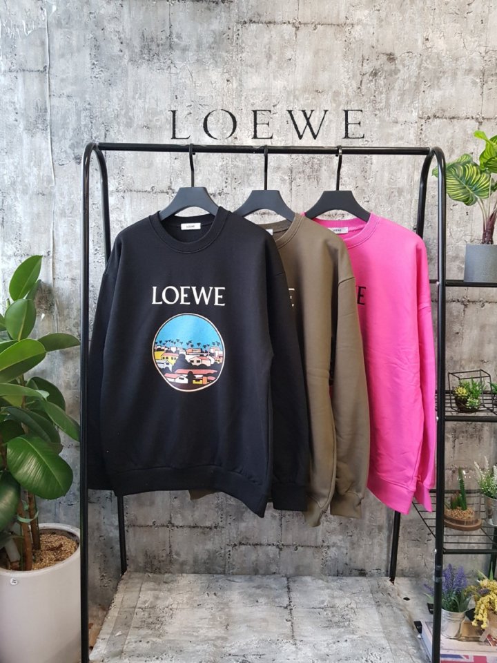 LOEWE 로** 빌리지로고 쭈리맨투맨