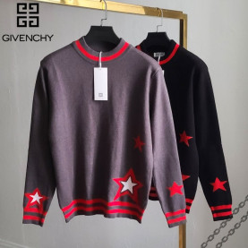 GIVENCHY 지** 암스타 반목 니트