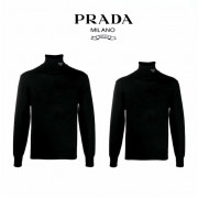 Prada  프라다 넥 플레이트 커플 터틀넥