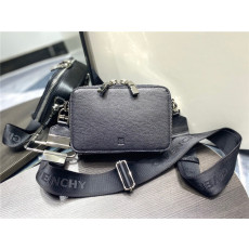 GIVENCHY 지** 카메라백 G82221